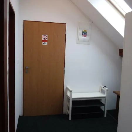 Apartman Vicki 招待所